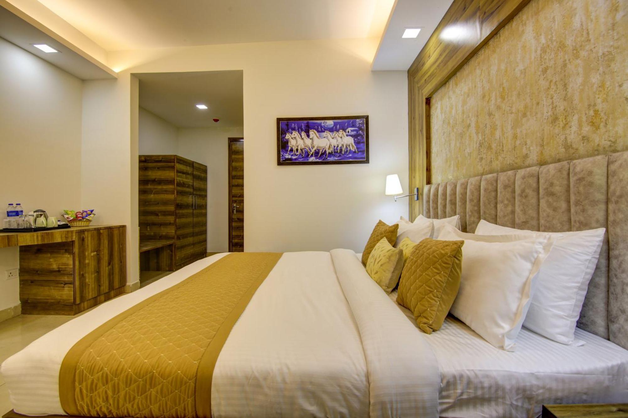 Hotel Prithvi-Raj Near Delhi Airport New Delhi Exterior photo